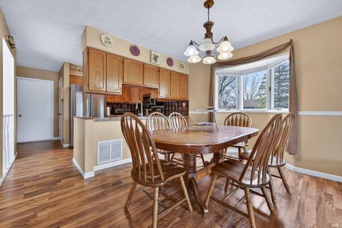 Tiny photo for 4618 N Shady Lane, Logansport, IN 46947 (MLS # 202607735)