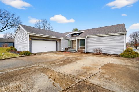 Photo of 4618 N Shady Lane, Logansport, IN 46947 (MLS # 202607735)