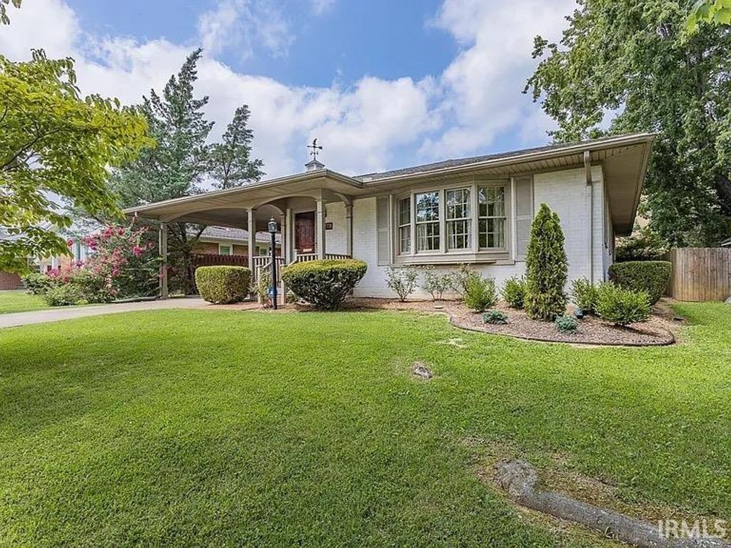 Photo of 848 E Olmstead Avenue, Evansville, IN 47711 (MLS # 202620106)