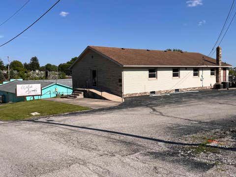 Photo of 1409 W Kirkwood Avenue, Bloomington, IN 47404 (MLS # 202617871)