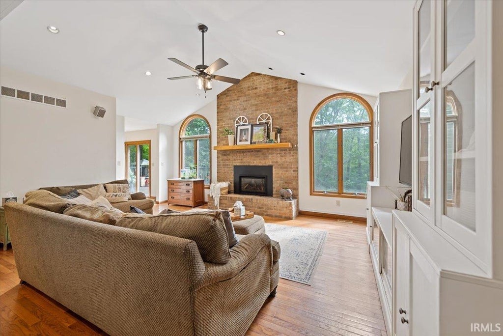 Photo of 6308 N Bent Pine Drive, Bloomington, IN 47408 (MLS # 202639361)