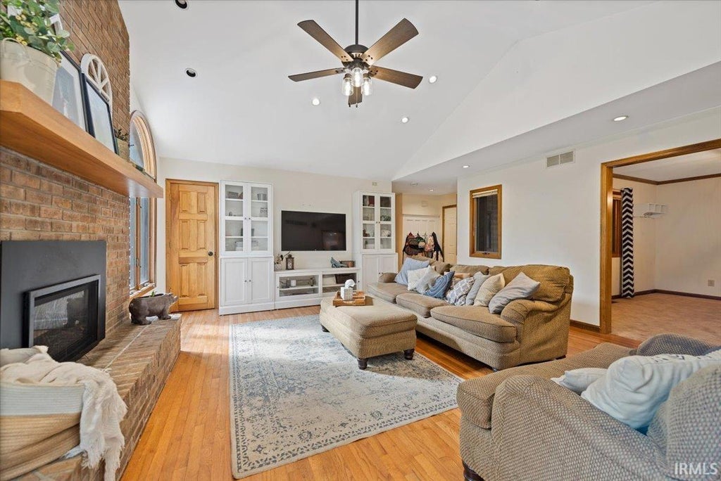 Photo of 6308 N Bent Pine Drive, Bloomington, IN 47408 (MLS # 202639361)