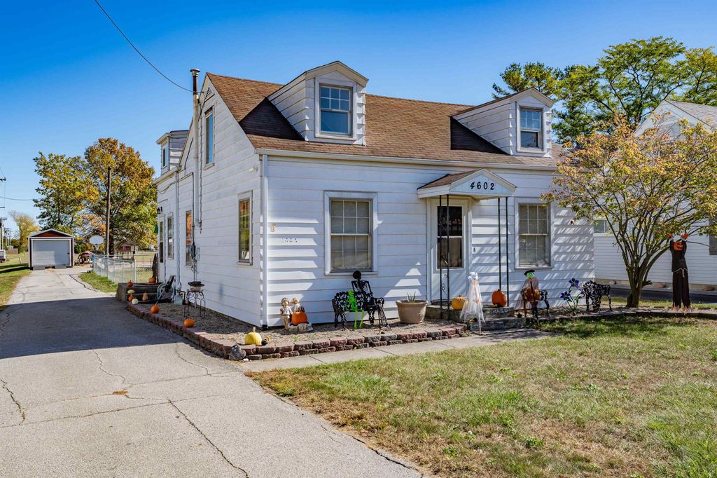 Photo of 4602 N State Road 101, Woodburn, IN 46797 (MLS # 202542320)