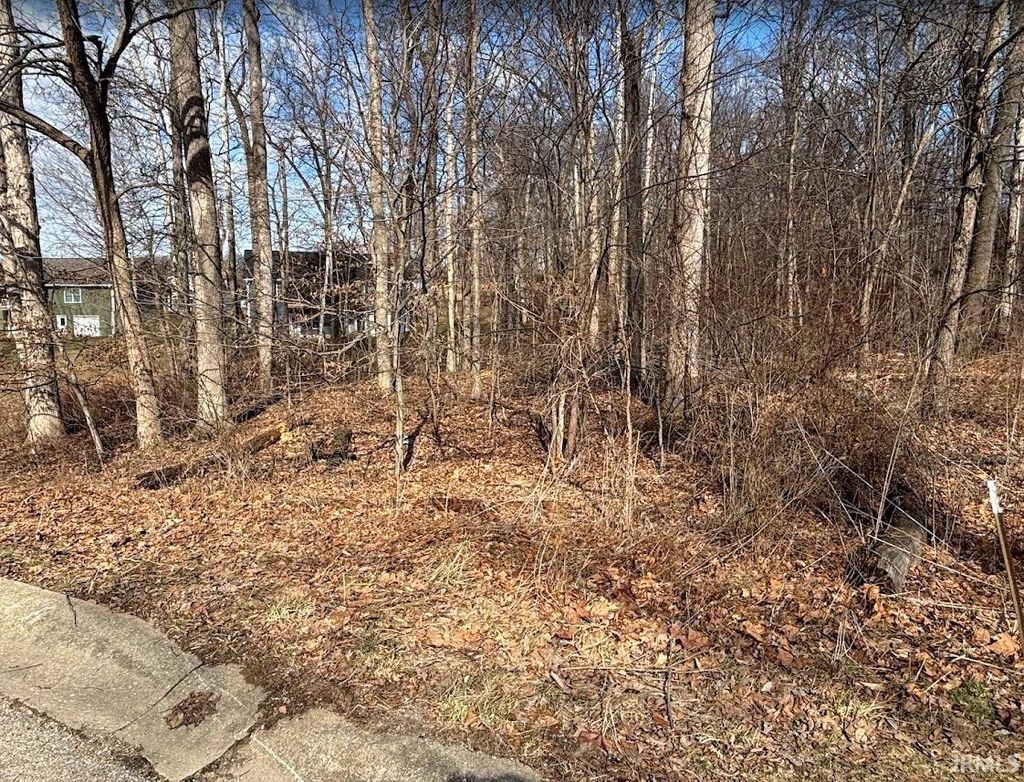 Photo of 5528 N Behrens Court, Ellettsville, IN 47429 (MLS # 202621002)