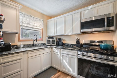 Tiny photo for 513 BRIAR Court, Kokomo, IN 46901 (MLS # 202636351)
