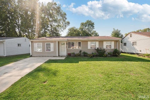 Photo of 513 BRIAR Court, Kokomo, IN 46901 (MLS # 202636351)
