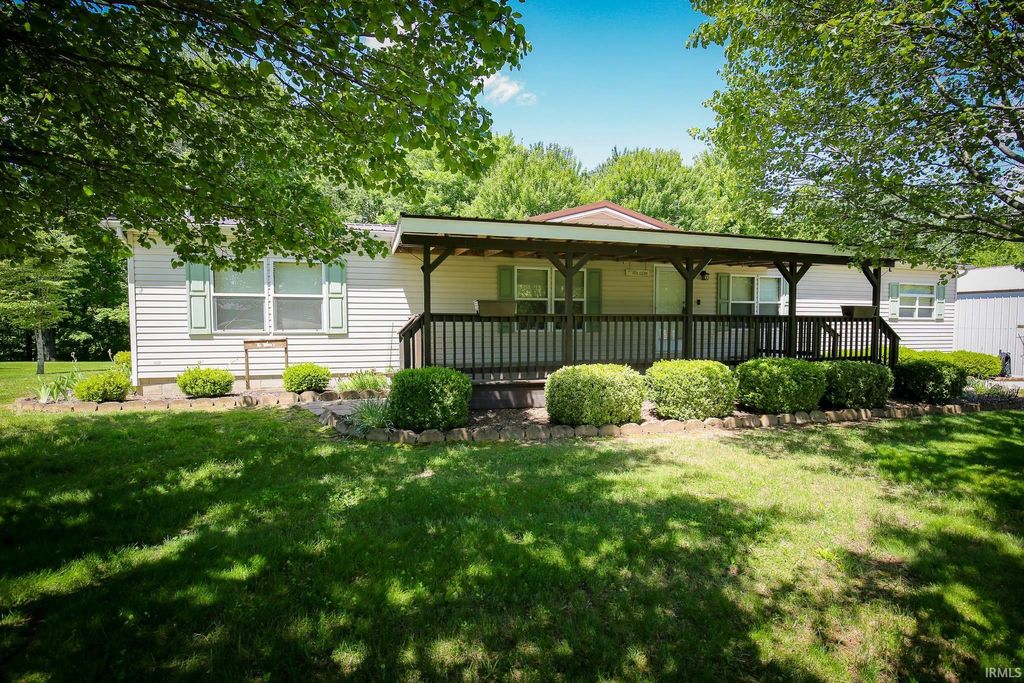 Photo of 6858 S Greentuck Drive, Owensburg, IN 47453 (MLS # 202620082)
