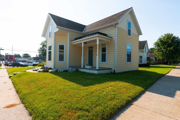 206 W GIBSON ST, HAUBSTADT, IN 47639 - Image bb52789ee32a6d9d359f9aec3b735cae/1020055878