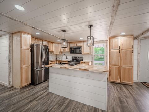 Tiny photo for 5233 State Route 261 Highway, Newburgh, IN 47630 (MLS # 202604197)