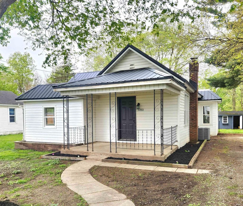 Photo of 3722 W Wolf Lake Street, Wolf Lake, IN 46796 (MLS # 202617526)