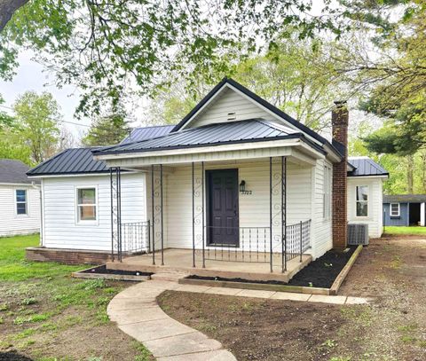 Photo of 3722 W Wolf Lake Street, Wolf Lake, IN 46796 (MLS # 202617526)