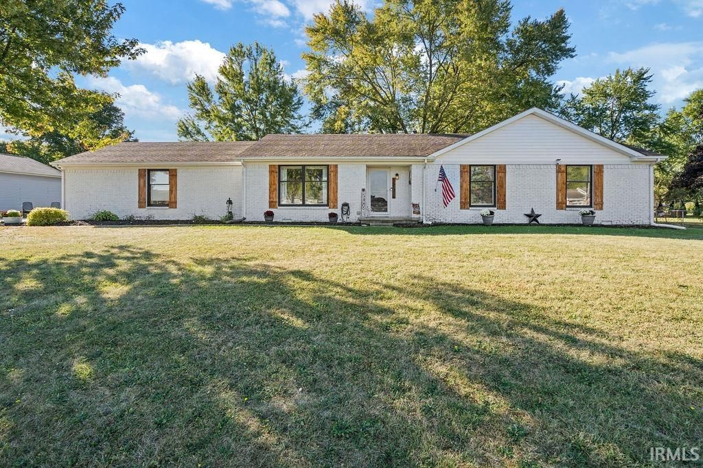 Photo of 516 Nancy Drive, Sweetser, IN 46987 (MLS # 202540796)