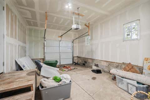 Tiny photo for 33 Southdowns Drive, Kokomo, IN 46902 (MLS # 202629924)