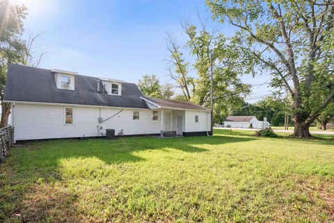 Tiny photo for 33 Southdowns Drive, Kokomo, IN 46902 (MLS # 202629924)
