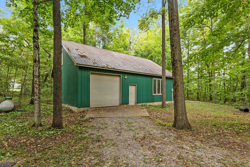 Photo of 385 S 200 E, Angola, IN 46703 (MLS # 202638542)
