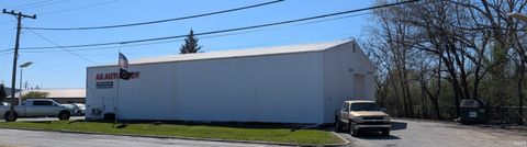 Tiny photo for 721 E Boulevard, Kokomo, IN 46902 (MLS # 202611802)