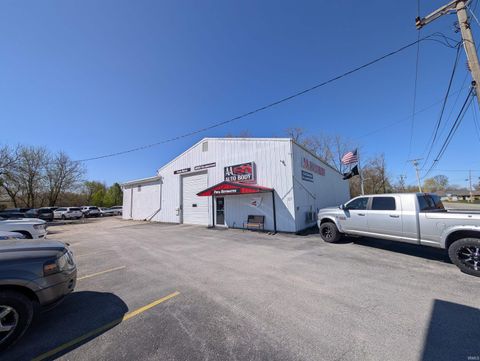 Tiny photo for 721 E Boulevard, Kokomo, IN 46902 (MLS # 202611802)