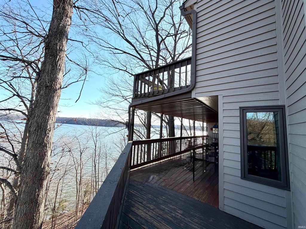 Photo of 2072 E Waters Edge Drive #15, Bloomington, IN 47401 (MLS # 202610055)