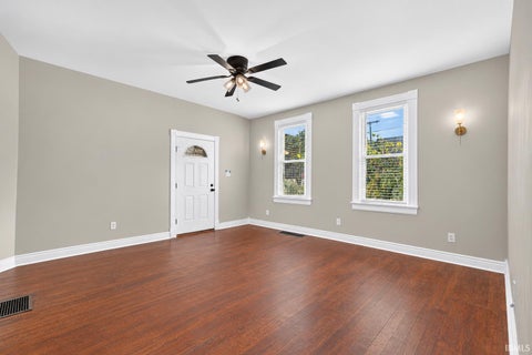 Tiny photo for 425 S 4th Street, Vincennes, IN 47591 (MLS # 202636879)