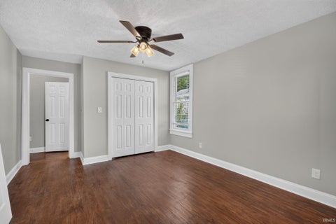 Tiny photo for 425 S 4th Street, Vincennes, IN 47591 (MLS # 202636879)