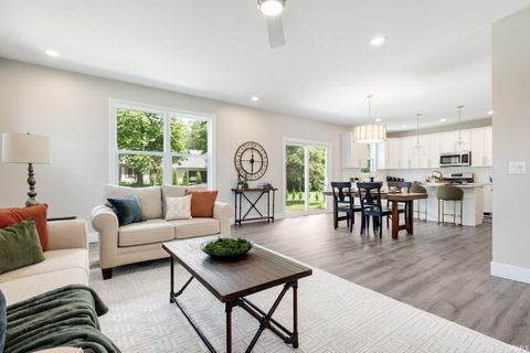 Tiny photo for 32811 Nature View Drive, New Carlisle, IN 46552 (MLS # 202624696)