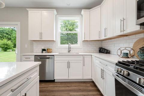 Tiny photo for 32811 Nature View Drive, New Carlisle, IN 46552 (MLS # 202624696)