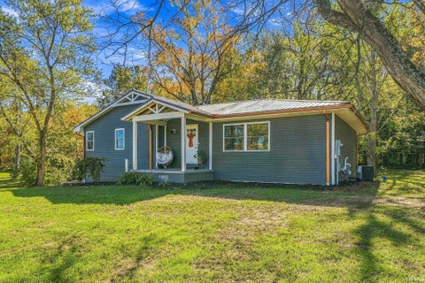 Tiny photo for 605 E St Rd 124 Highway, Wabash, IN 46992 (MLS # 202643610)