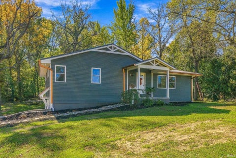 Tiny photo for 605 E St Rd 124 Highway, Wabash, IN 46992 (MLS # 202643610)