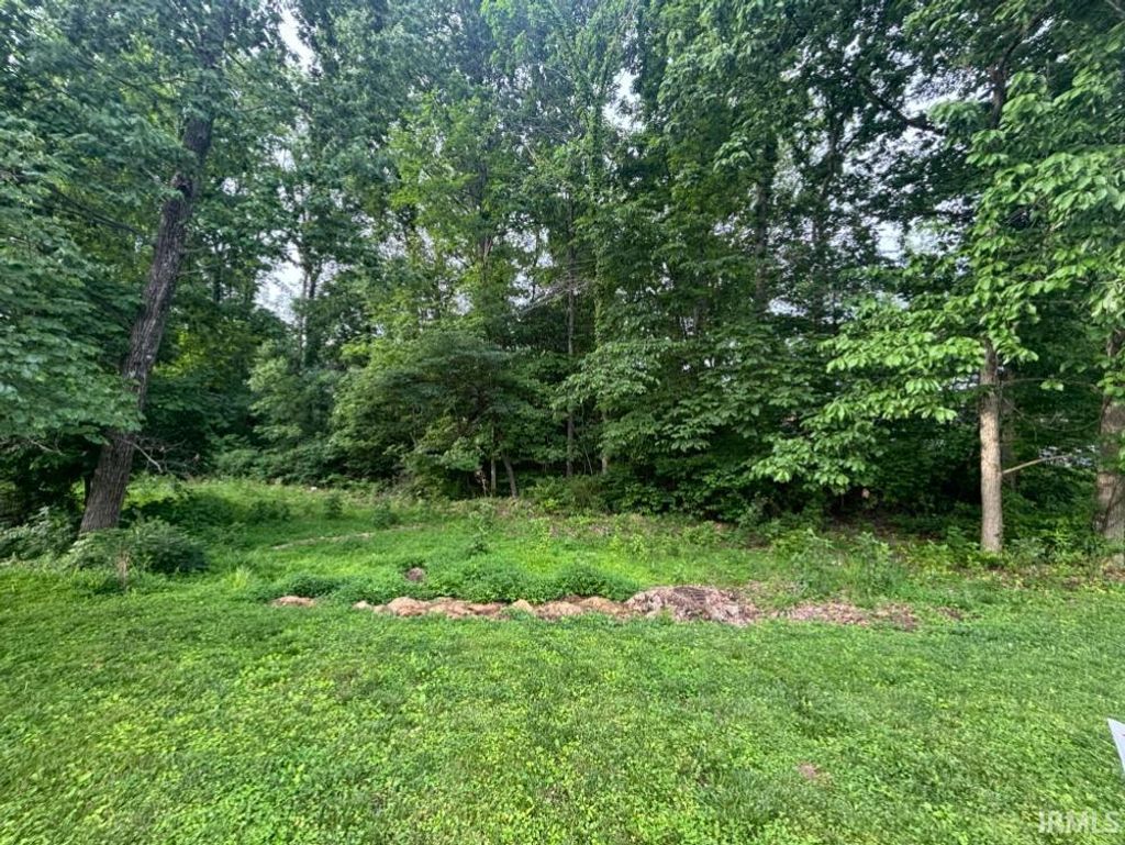 Photo of 1099 N Daisy Drive, Ellettsville, IN 47429 (MLS # 202620984)