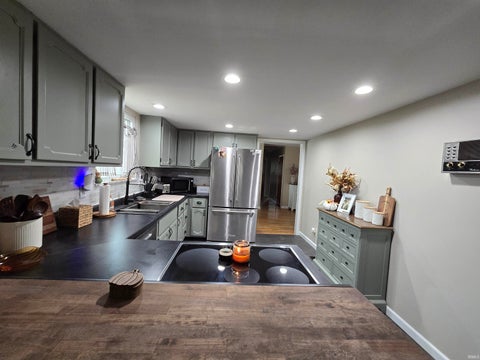 Tiny photo for 4179 E 400 SOUTH, Kokomo, IN 46902 (MLS # 202642928)