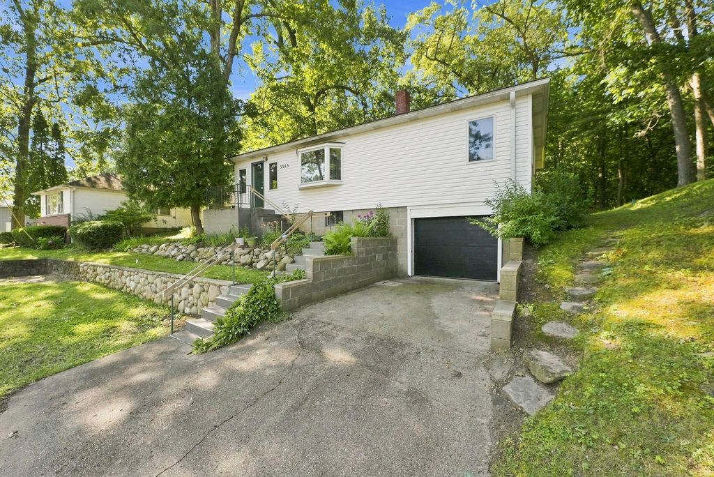 Photo of 3385 W Shady Side Road, Angola, IN 46703 (MLS # 202628025)