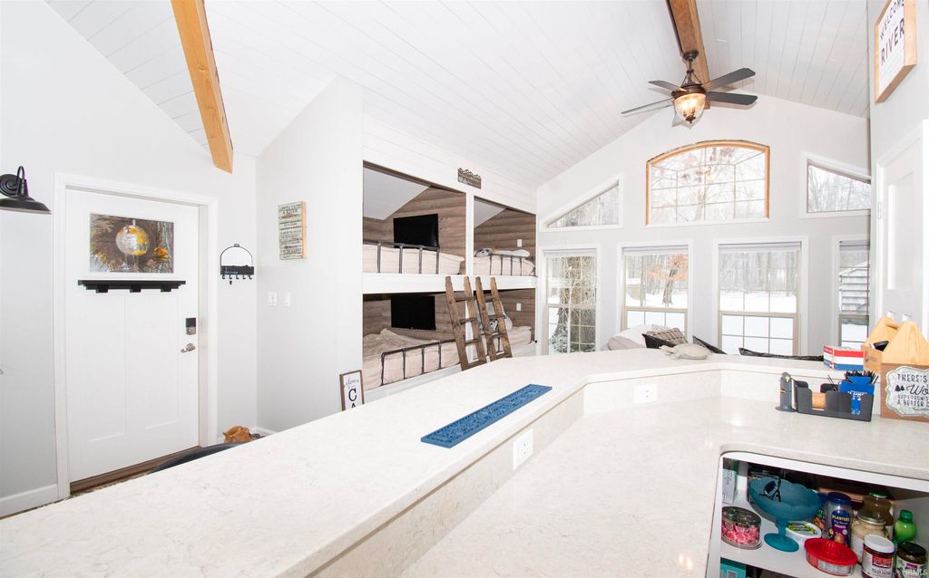 Photo of 2008 E Riverside Drive, Warsaw, IN 46582 (MLS # 202600265)