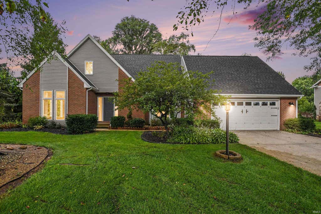 Photo of 54563 Hunters Court, Elkhart, IN 46514 (MLS # 202633778)
