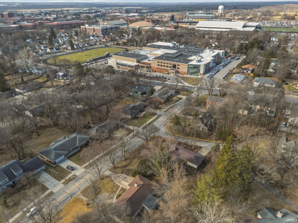 Photo of 306 E Leslie Avenue, West Lafayette, IN 47906 (MLS # 202606679)