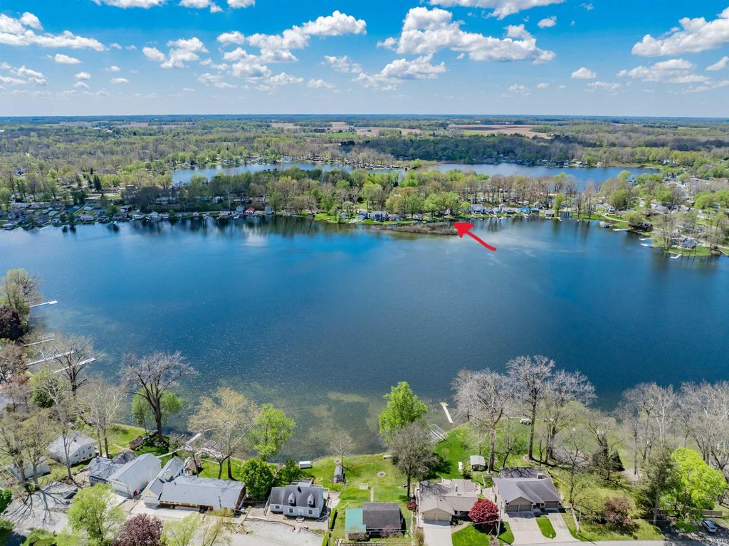 Photo of 218 Ems B60 Lane, Warsaw, IN 46582 (MLS # 202615097)