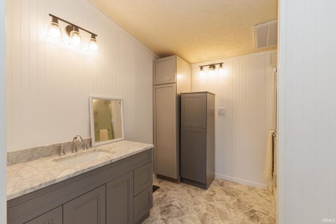 Tiny photo for 2070 W 200 S Road, Hartford City, IN 47348 (MLS # 202621908)