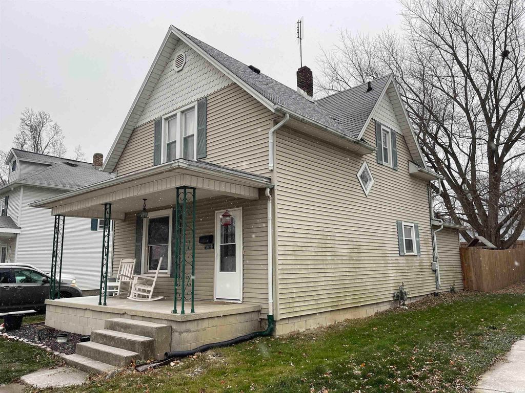 Photo of 409 N Washington Street, Columbia City, IN 46725 (MLS # 202547587)