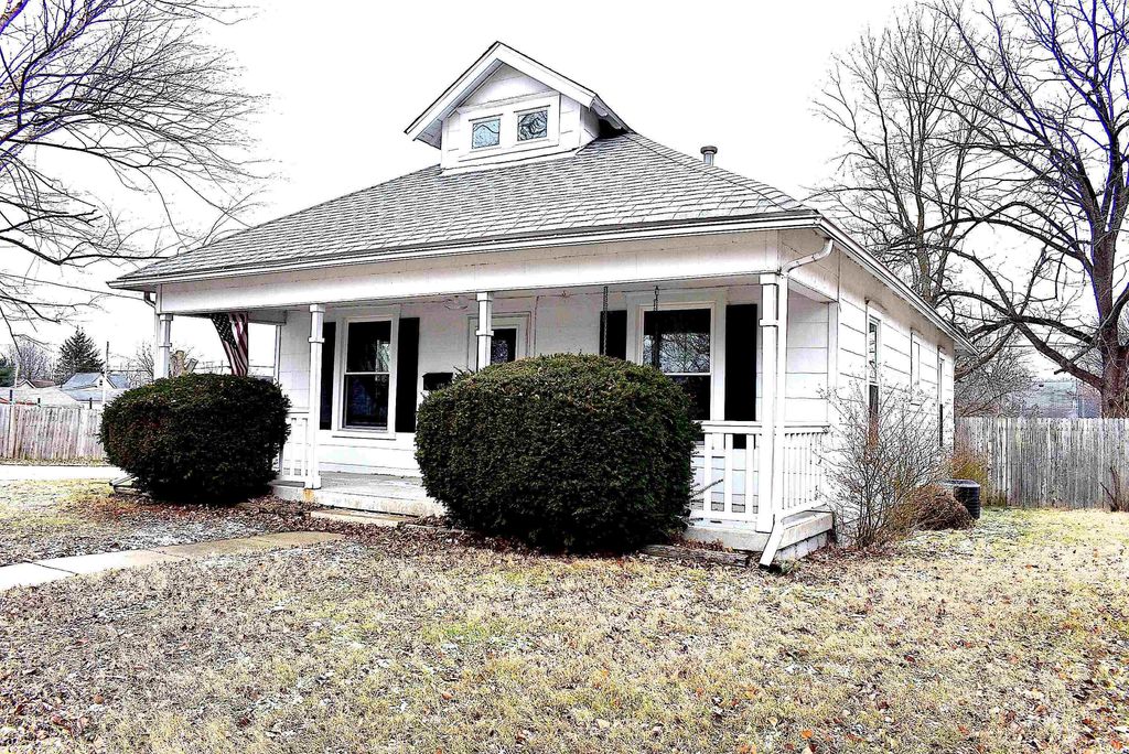 Photo of 854 S 1st Street, Frankfort, IN 46041 (MLS # 202601925)