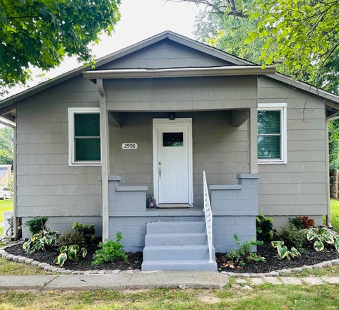 Photo of 2908 Washington Avenue, Bedford, IN 47421 (MLS # 202632223)