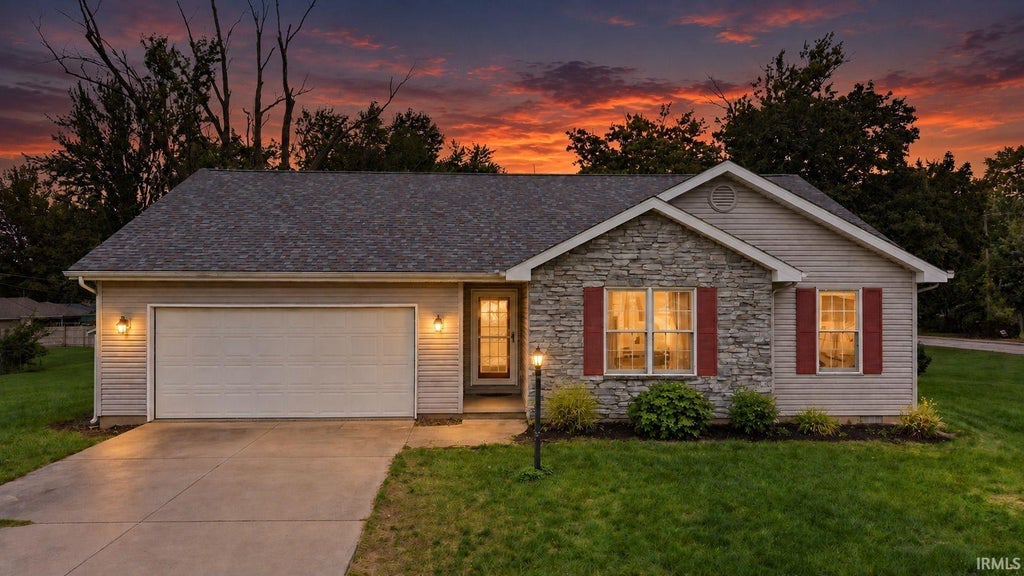 Photo of 125 Kincaid Street, Warsaw, IN 46580 (MLS # 202639341)