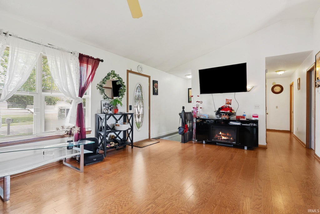 Photo of 1112 Harvest Drive, Goshen, IN 46526 (MLS # 202642146)