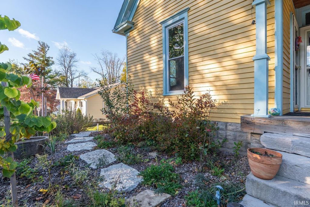 Photo of 1112 S Madison Street, Bloomington, IN 47403 (MLS # 202543564)