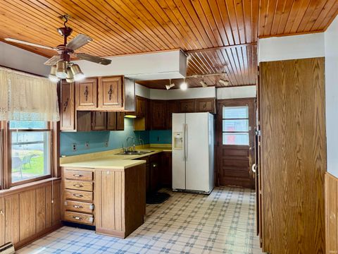 Tiny photo for 514 S Bluff Street, Monticello, IN 47960 (MLS # 202621000)