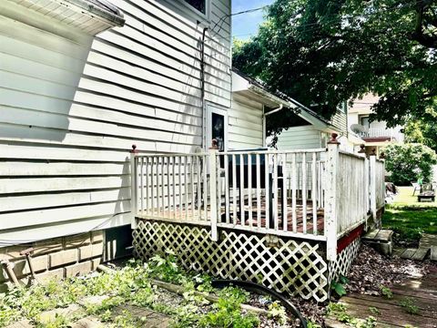 Tiny photo for 514 S Bluff Street, Monticello, IN 47960 (MLS # 202621000)
