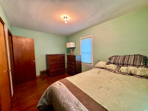 Tiny photo for 3401 Pleasant Plain Avenue, Elkhart, IN 46517 (MLS # 202630405)