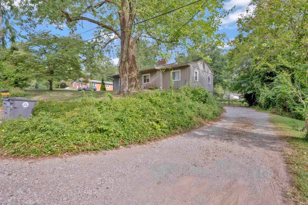 Photo of 216 Christ Road, Evansville, IN 47711 (MLS # 202637083)