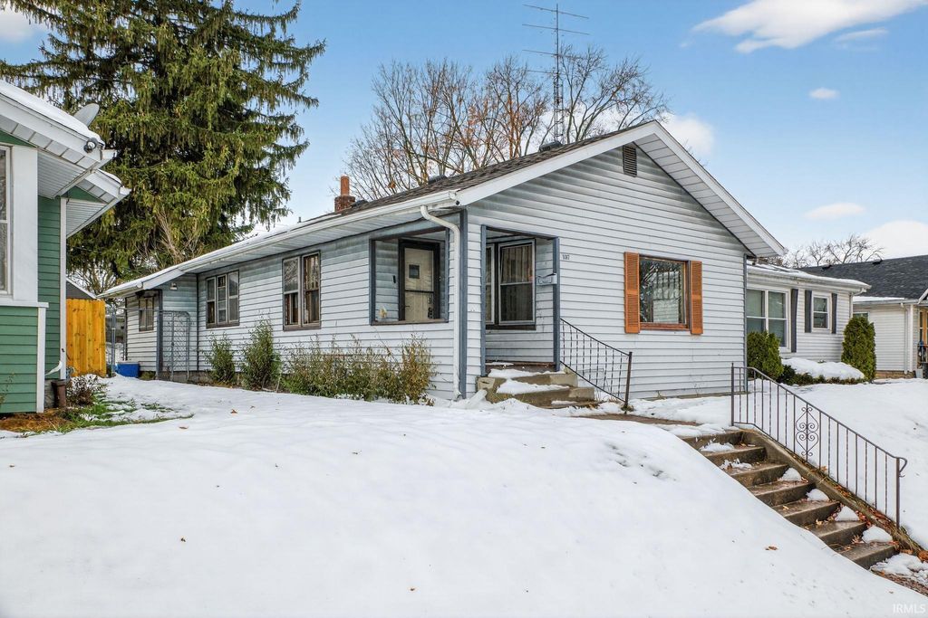 Photo of 1137 Wilber Street, South Bend, IN 46628 (MLS # 202548849)