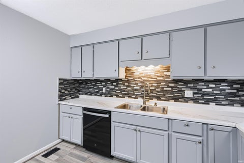 Tiny photo for 7601 E Gum Street, Evansville, IN 47715 (MLS # 202632191)