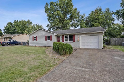 Photo of 7601 E Gum Street, Evansville, IN 47715 (MLS # 202632191)