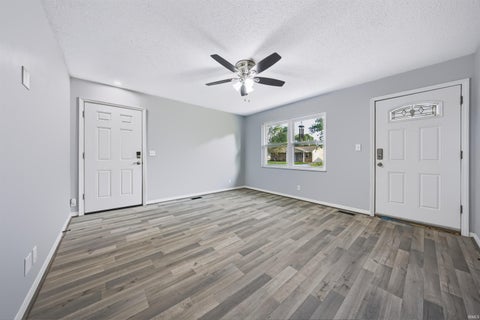 Tiny photo for 7601 E Gum Street, Evansville, IN 47715 (MLS # 202632191)
